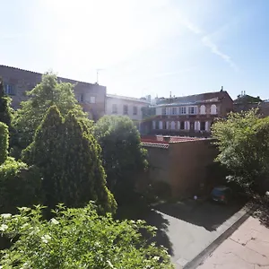https://grand-studio-au-capitole.midi-pyreneeshotels.com